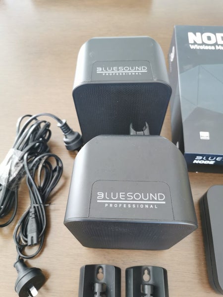 Bluesound NODE Streamer And Speakers63617000054273112