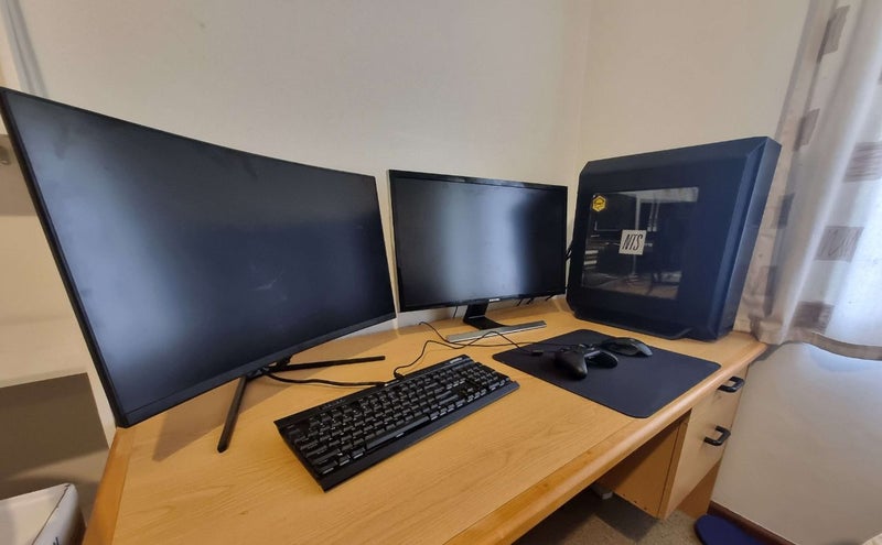 GAMING PC BUNDLE Carousel 1