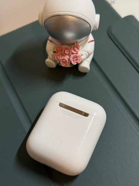 Almost New Apple AirPods Gen 2 – With Box63617300852482111