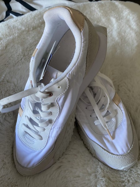 Lacoste Women’s Trainers Sz 40.563617601341059113