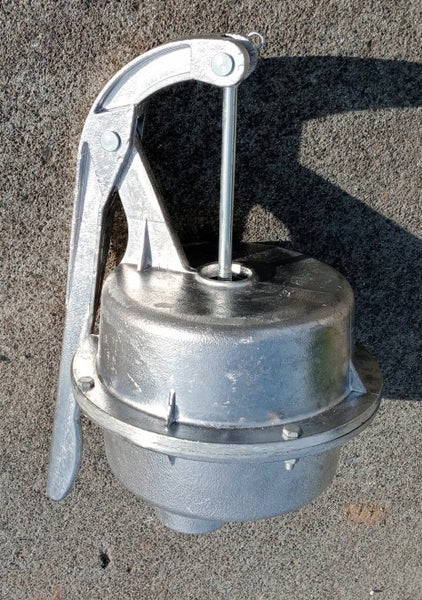 hand priming pump Carousel 1