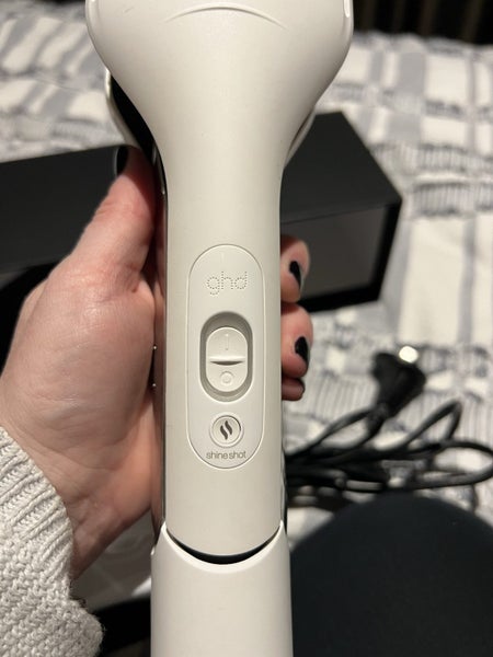 GHD Duet Style 2-in-1 Hot Air Styler Carousel 1