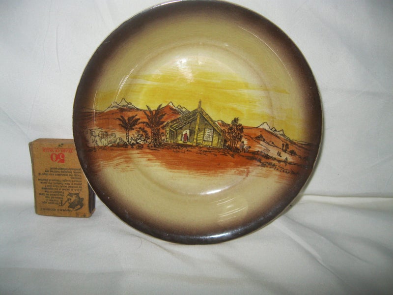Royal Staffordshire Pottery Homeland series Maori pa Carousel 1