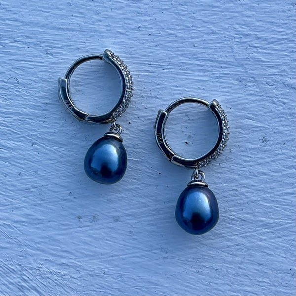 Natural Freshwater Pearl Earrings Carousel 3