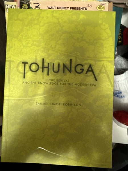 Tohunga book Carousel 1