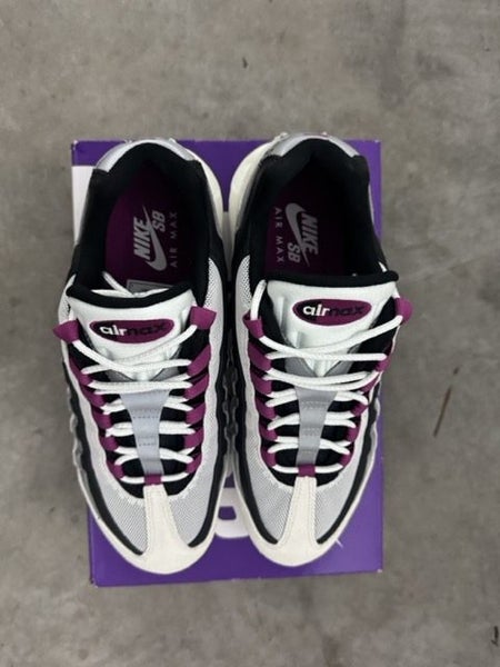 Nike SB Air Max 95 Size US 9.5 Carousel 2