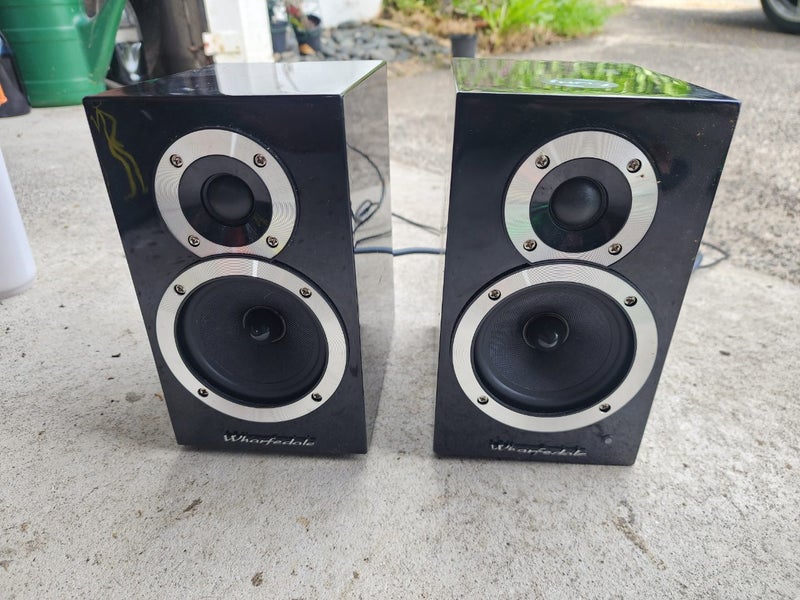 Wharfedale DS-1 Bookshelf Speakers63617137359873114