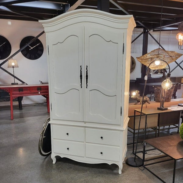 Majestic French Monsieur Armoire Wardrobe Carousel 1