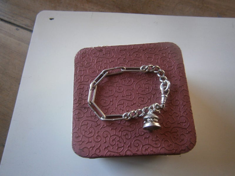 ANTQ/VTG.STG SILVER CHAIN BRACELET & CAROUSEL CHARM Carousel 1