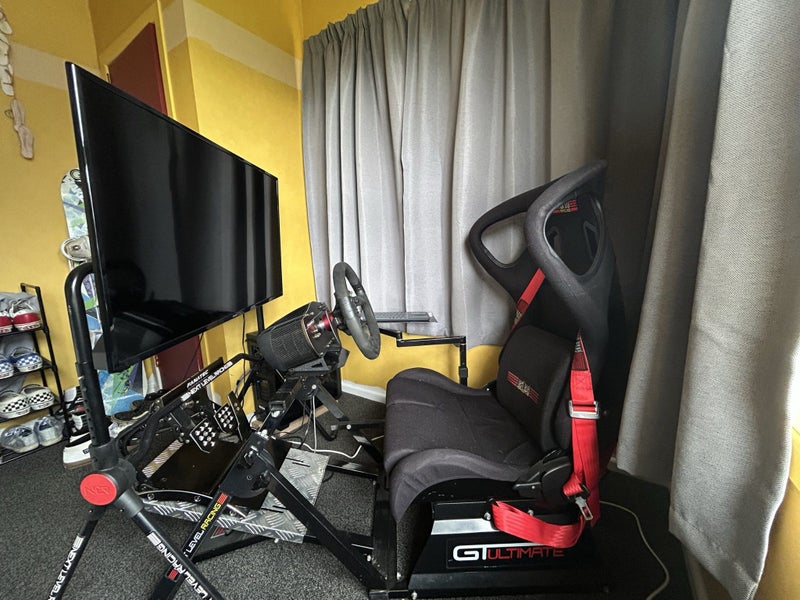 Simulator Rig plus PC Carousel 1