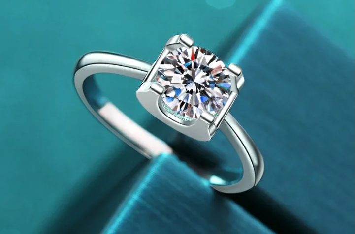 PT950 Platinum 1CT Moissanite Brilliant Diamond Ring Resizable Carousel 1