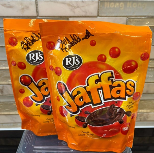 Last of the JAFFAS- charity auction for Wellington Free Ambulance63622578547714112