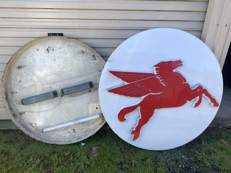 Pegasus sign Carousel 2