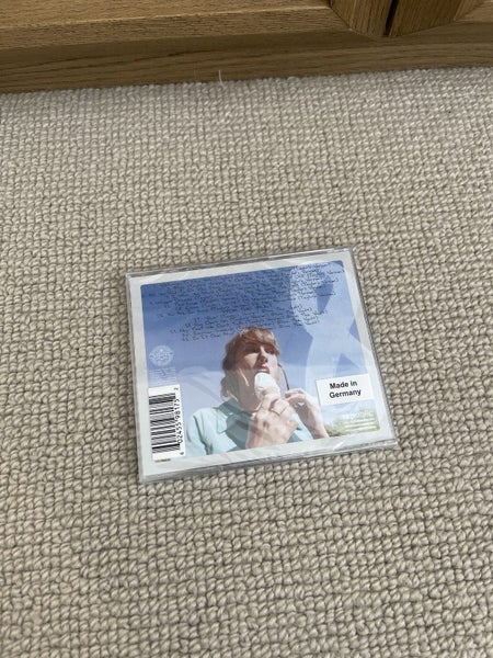 Taylor Swift 1989 TV CD yellow edition with Polaroids Carousel 2