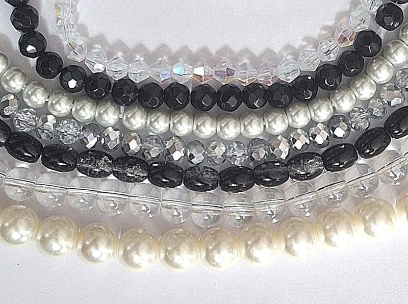 *$1.00 Res* A BIG LOT of OVER 800 MIXED BEADS 500gms. INCLUDING 7 STRANDS!63617144237954112