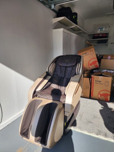 Bodyfriend “Elizabeth” Massage Chair – Premium Luxury Model Carousel 2
