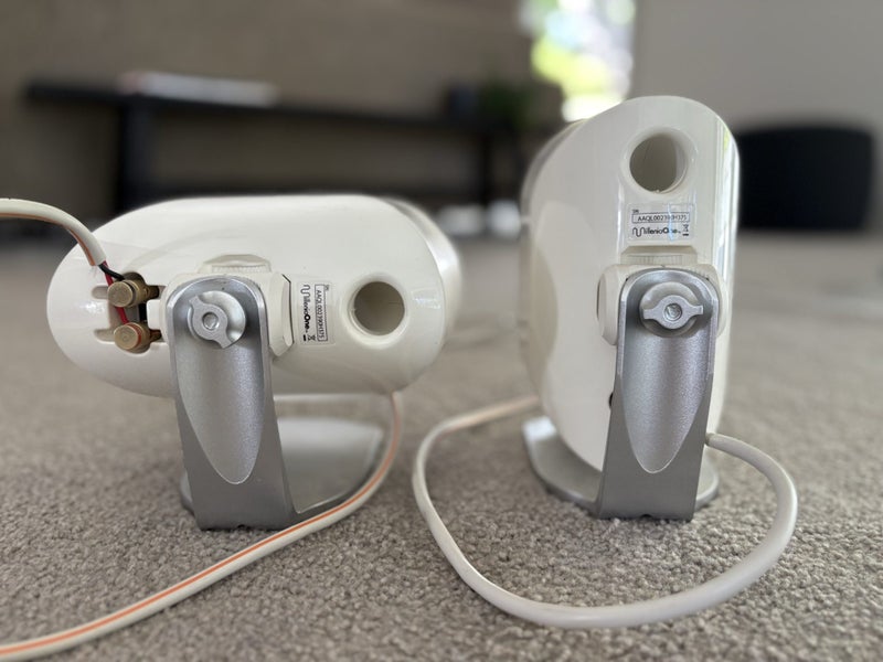 Paradigm Millenia One – Satellite/Bookshelf Speakers - 2 white64258438379010113