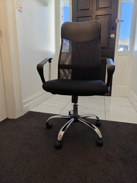 Office Chair Carousel 1