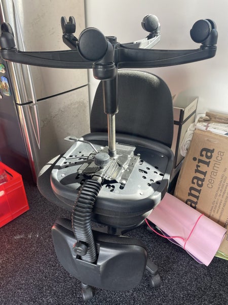 Office chairs - Black Carousel 4