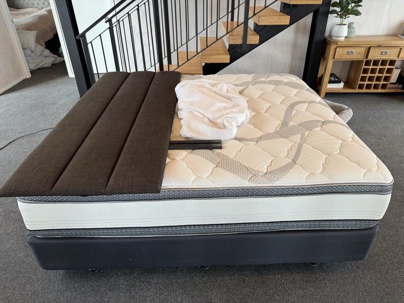Madison serta icontour super king mattress / bed and headboard63617145718787111