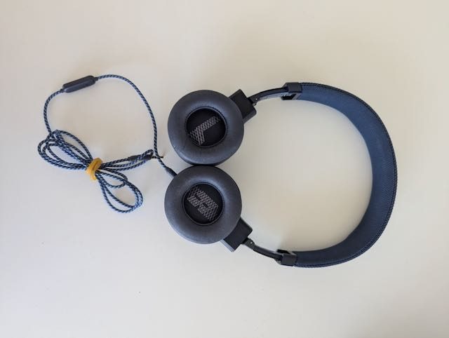 JBL Headphones Live 400BT Bluetooth and Wired Carousel 8