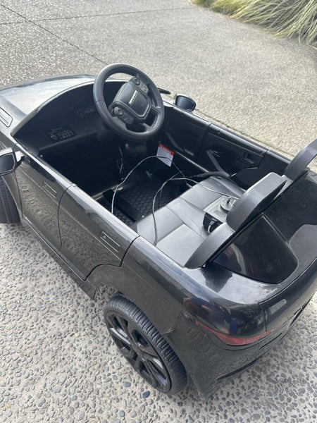 Kids Ride-on Range Rover Car Carousel 2
