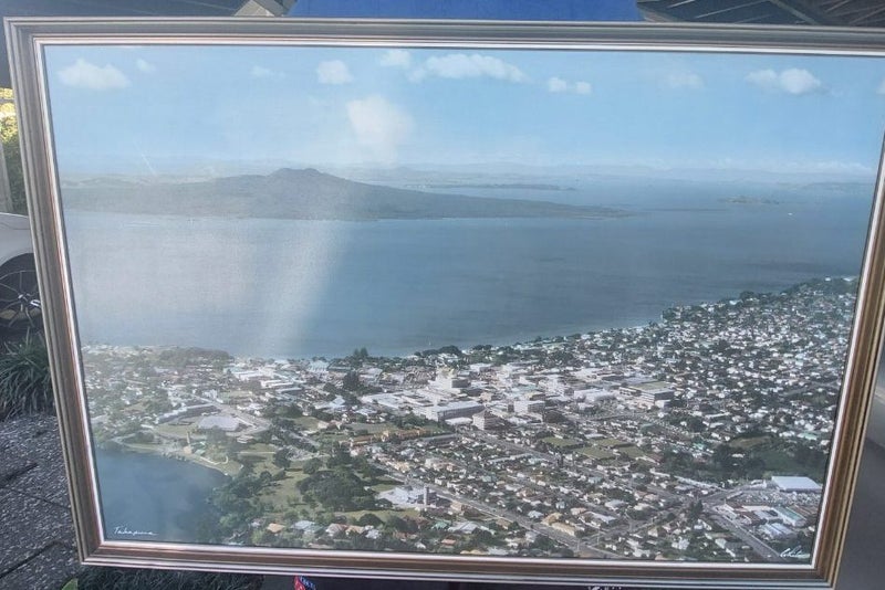 Whites Aviation hand-coloured picture of Takapuna, Lake Pupuke and Milford Carousel 2