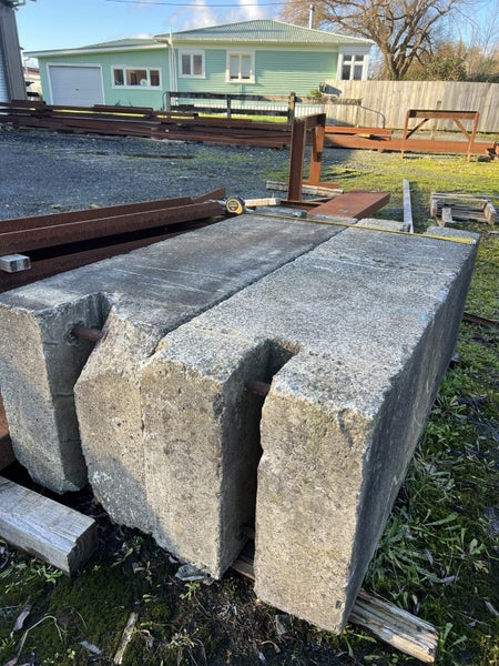 Concrete Blocks Large (500x500x1200 appr) Carousel 1