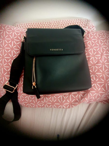 Brand new Vendetta Cross Body bag63617147279490112
