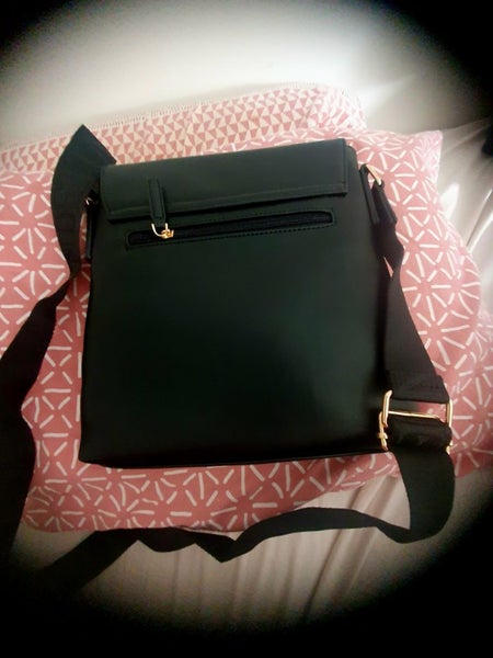 Brand new Vendetta Cross Body bag63617147279490111