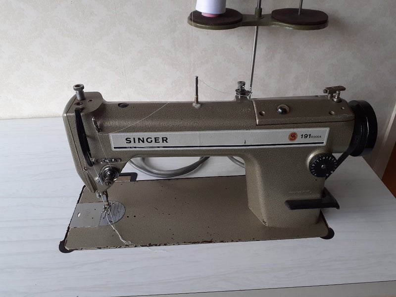 INDUSTRIAL SEWING MACHINE Singer 191D 300a Carousel 2