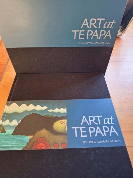 Art at Te Papa edited by William McAloon Carousel 1