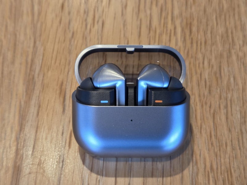 Samsung Galaxy Buds3 Pro $1 reserve63617149136385111