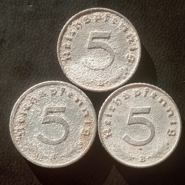 Third Reich WW2 Coins $1 Reserve Carousel 2