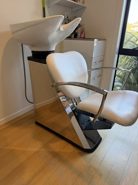 Hair Wash Basin and Chair Carousel 1