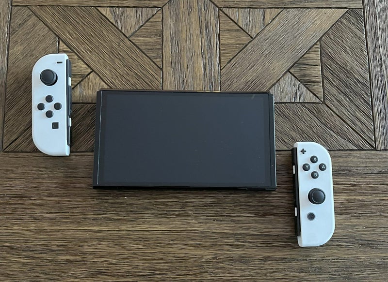 Nintendo Switch OLED white Carousel 2