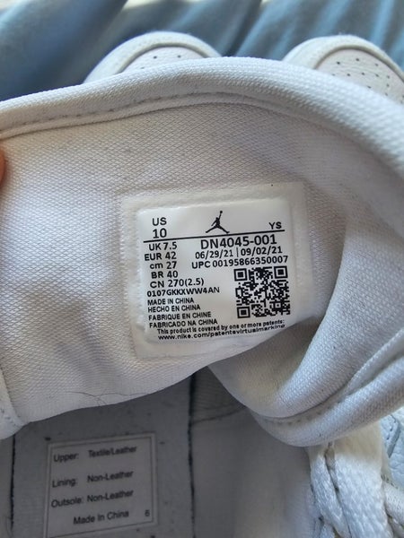 Air Jordan 1 Mid White Light Iron Ore Womens Carousel 4