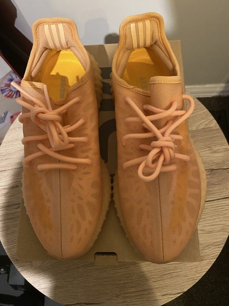 ADIDAS Yeezy Boost 350 V2 - Sz 863617151278595117