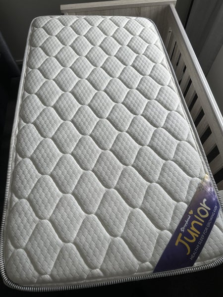 Poppy Roberts Cot + Sleepyhead Junior Mattress – $1 Reserve, Excellent Condition Carousel 2
