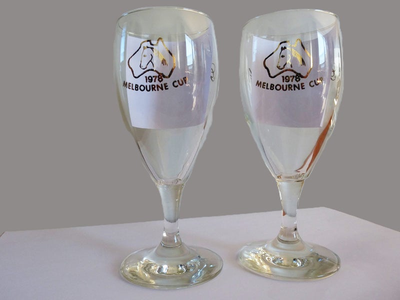 2 HISTORICAL MELBOURNE CUP WINE GLASSES Carousel 2