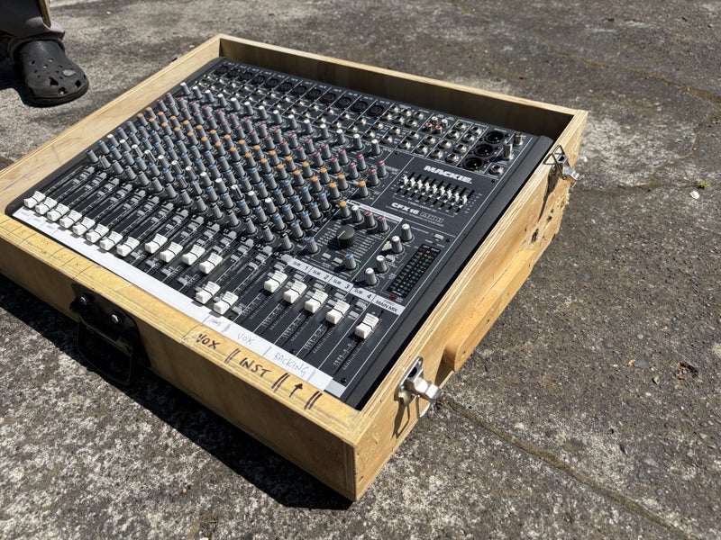 Mackie CFX16 MkII 16-channel Mixer AND stage box Carousel 1