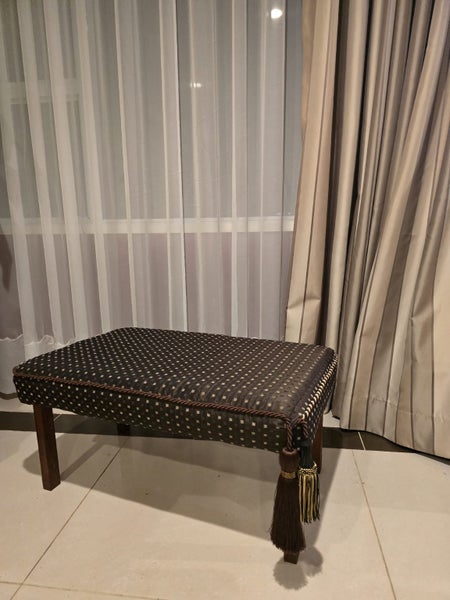 Footstool /Ottoman Carousel 3