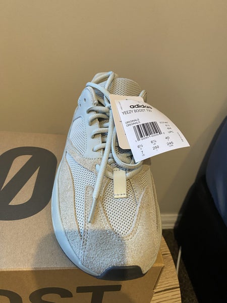 ADIDAS Yeezy Boost 700 - Sz 763617152477442115