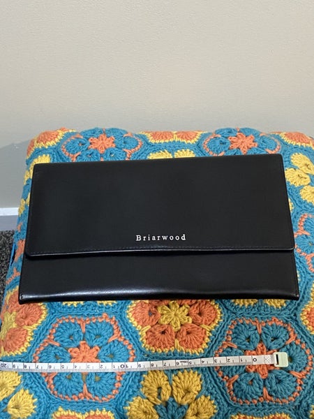 Briarwood Black Leather Travel Wallet – Elegant, Spacious & Practical63617297025282111