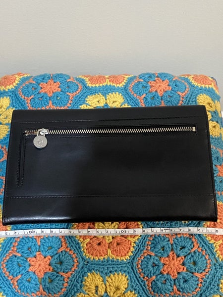 Briarwood Black Leather Travel Wallet – Elegant, Spacious & Practical63617297025282112