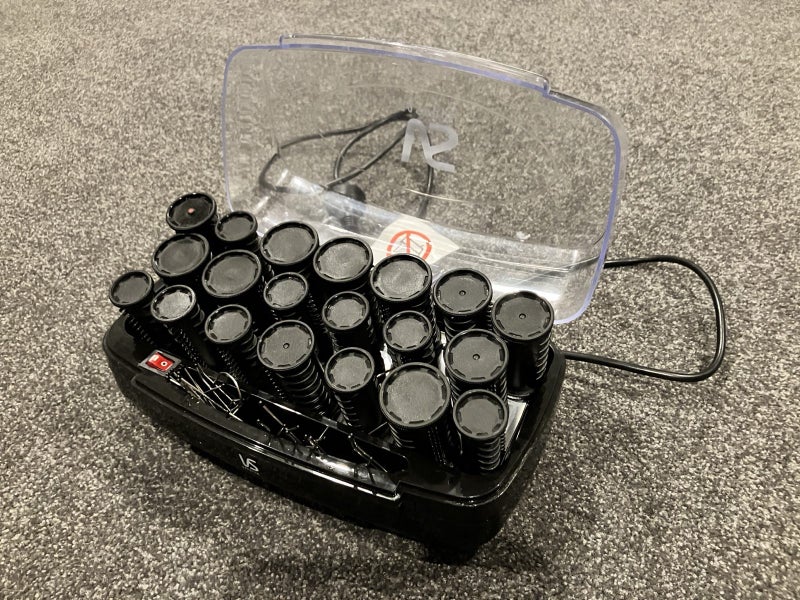 *$1 Reserve* VS Sassoon Classic Multi Curls Roller - Black (VS3060A) Carousel 1