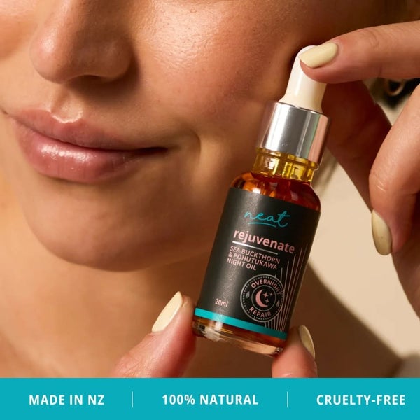 Neat Rejuvenate Pore Refining Night Oil 20ml Carousel 5
