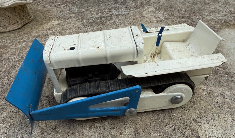 Bulldozer Carousel 6