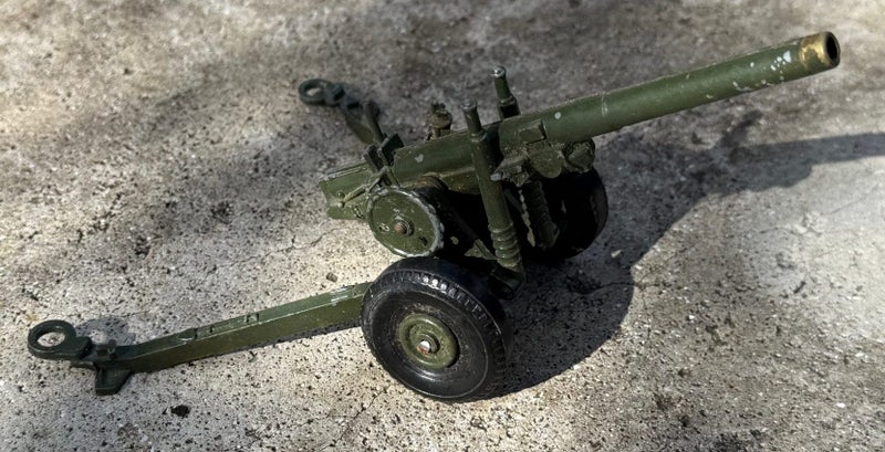 Artillery Field Gun toy Carousel 1