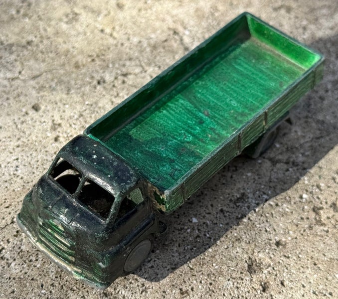 Bedford Truck toy. Carousel 1